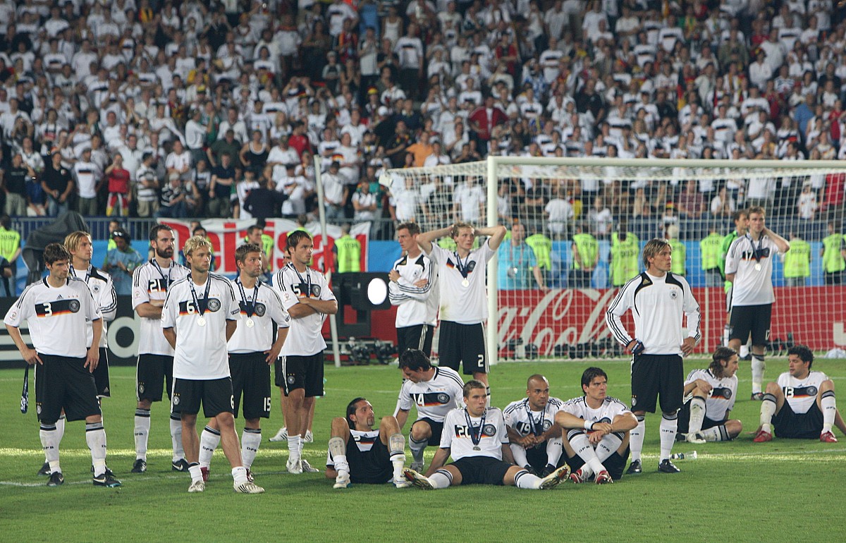 冲浪杯赛焦点战:粤西天狼队翻盘云贵白虎队,外线火力全开。关键战拿下信心(cfpl2025夏季赛在线直播在线看) 冲浪杯赛焦点战:粤西天狼队翻盘云贵白虎队,外线火力全开。关键战拿下信心(cfpl2025夏季赛在线直播在线看)