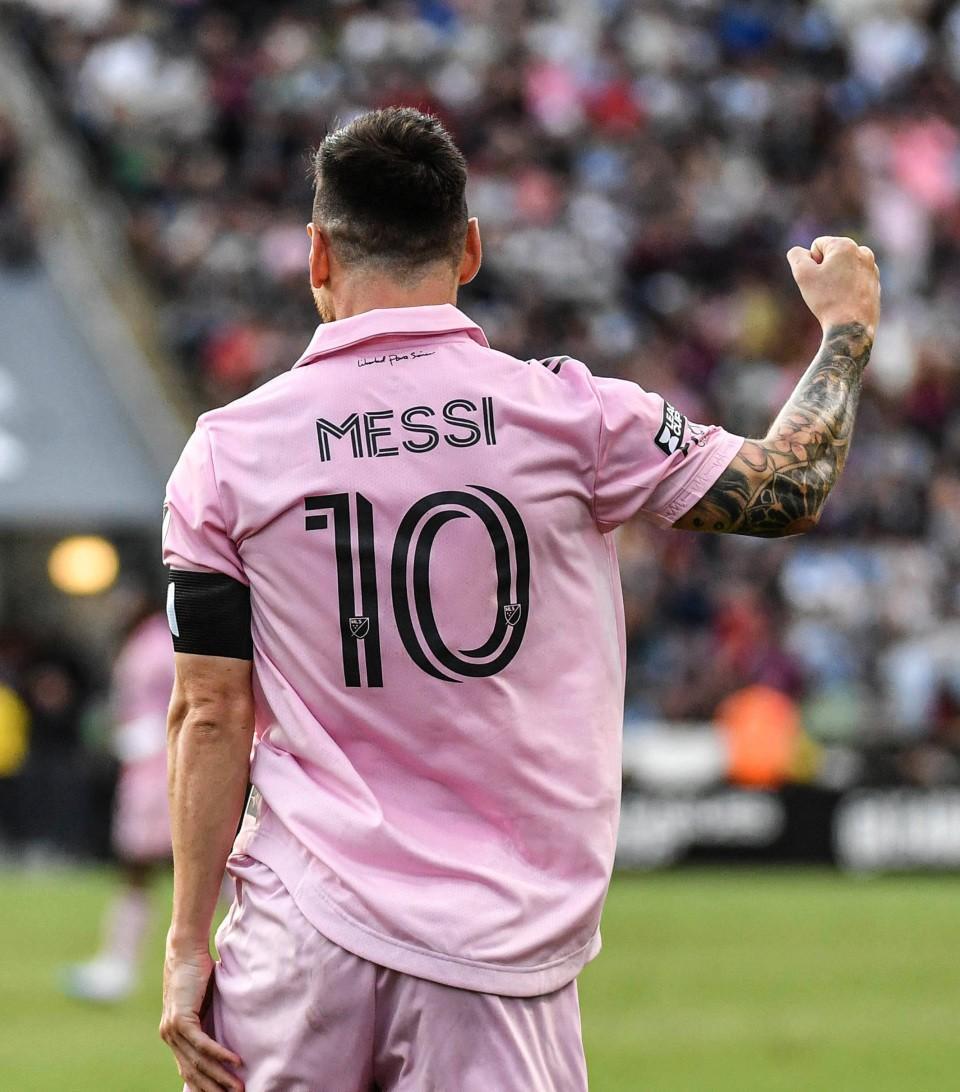 C罗在雄鹿比赛中比分优势明显，绝杀引发热议！的简单介绍